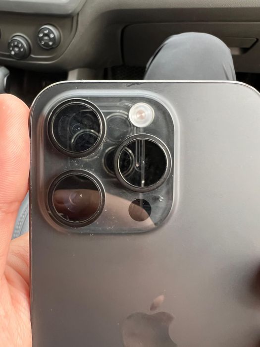 iPhone 15 Pro в отличном состоянии