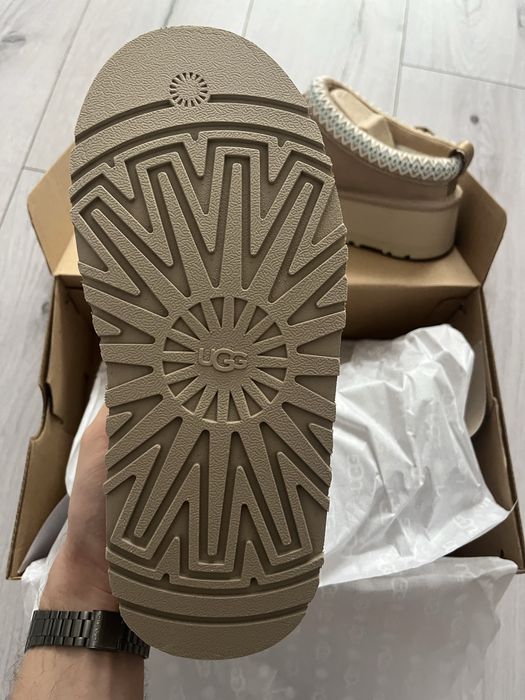 UGG Tazz Sand Slippers