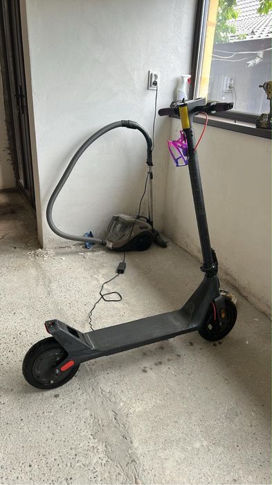 Trotinetă electrică xiaomi 4 lite gen 2 schimb mai pun diferentă