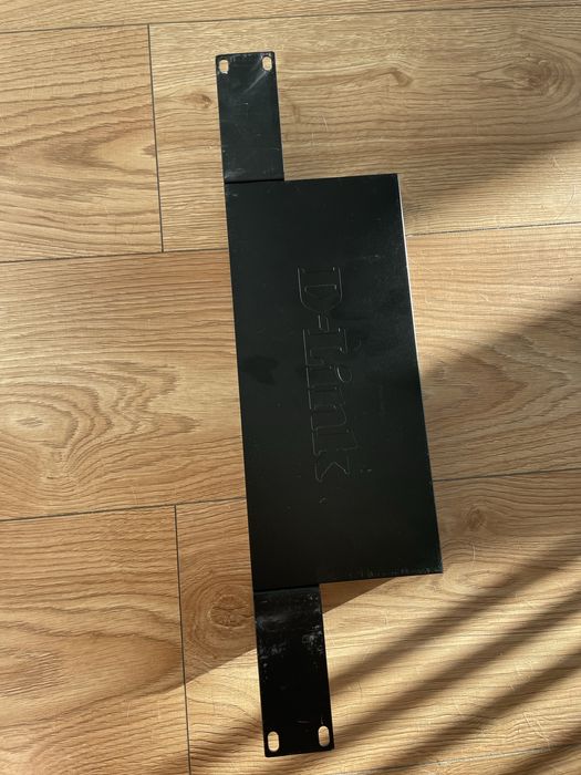 Коммутатор D-Link  DGS-1016D с 16 портами