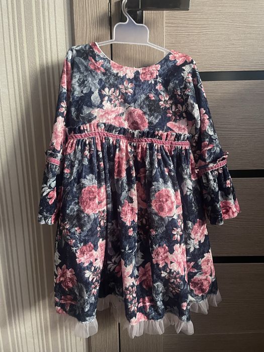 Платье новое велют