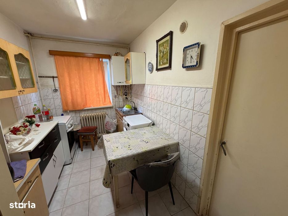 Apartament 2 camere, parter - zona Cetate