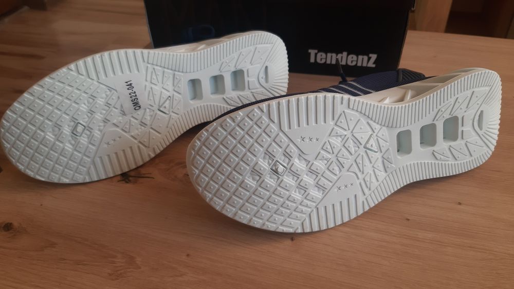 мъжки кецове сини