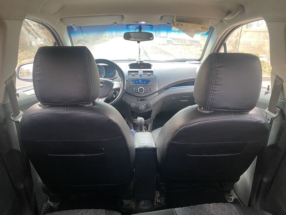 Spark 2018 yil oq  2 pazitsiya