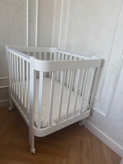 Продам детскую кроватку