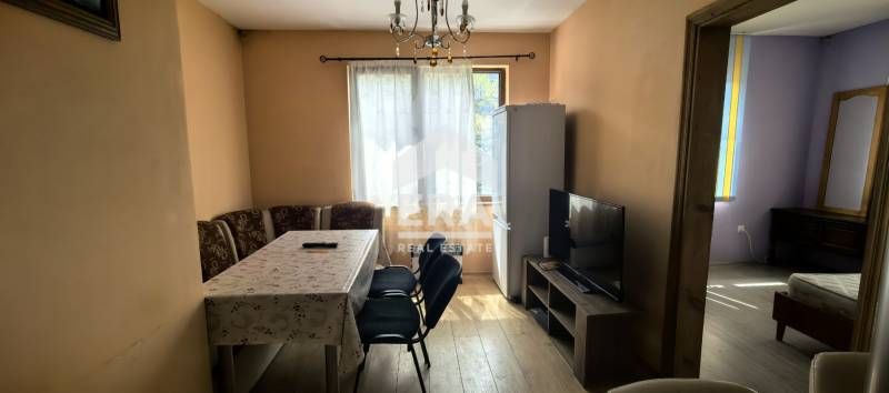 Дава се под наем Тристаен апартамент в Варна, Левски - 66 кв.м за 550 € - Снимка #2