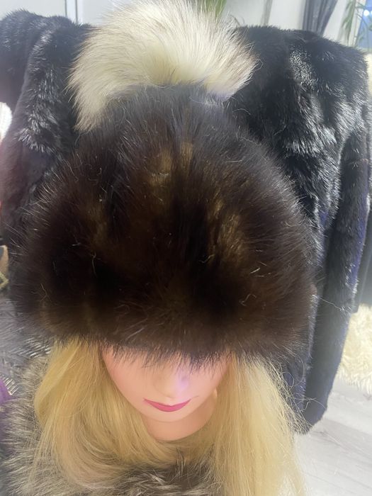 Caciuli si berete din blana naturala