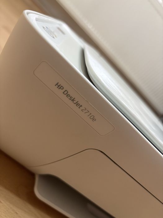 Принтер HP DeskJet 2710e