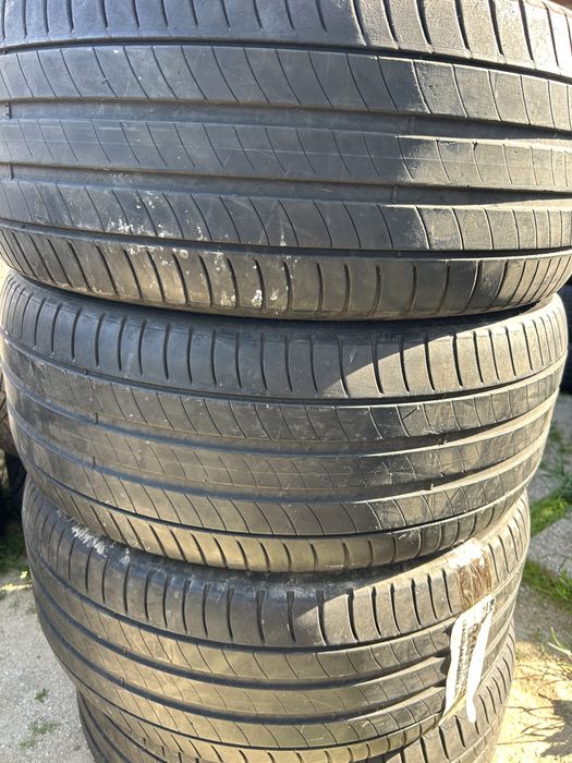 245 45 18 Michelin vara