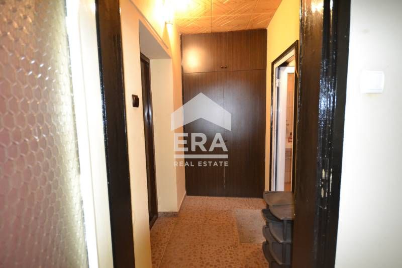 Продава се Едностаен апартамент в Хасково, Център - 32 кв.м за 1355 €/кв.м - Снимка #2