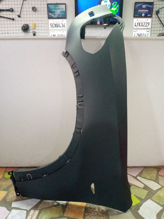 Передние крылья Тойота