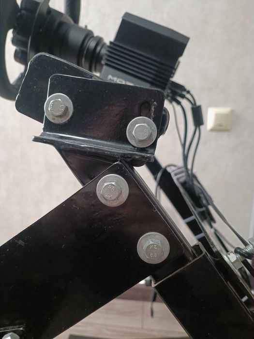 Moza R5 Bundle (V2) + КПП + Сверхпрочная стойка (37 кг)