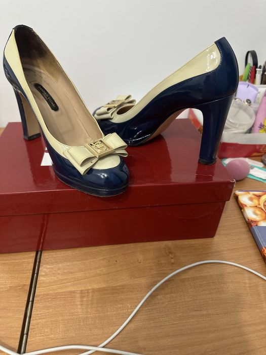 Продам женские босоножки