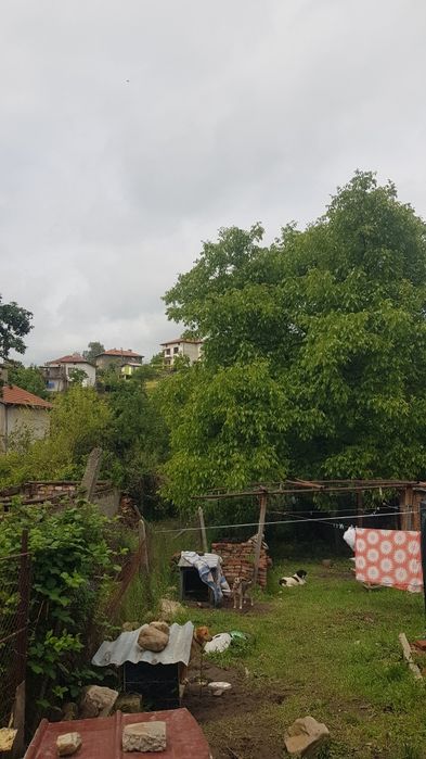 Продава къща в гр.Бобов дол