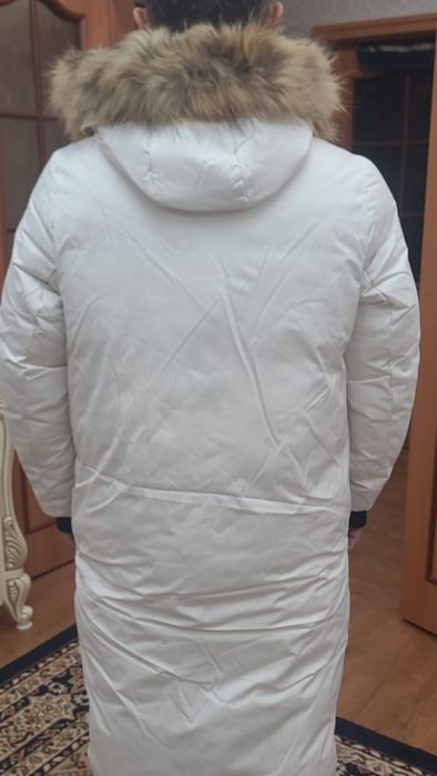 Продам женский пуховик.