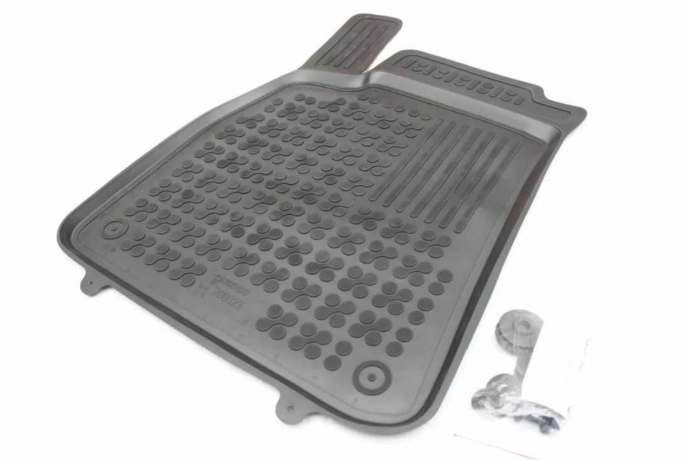 Гумени стелки за всички модели автомобили – 4 бр. комплект