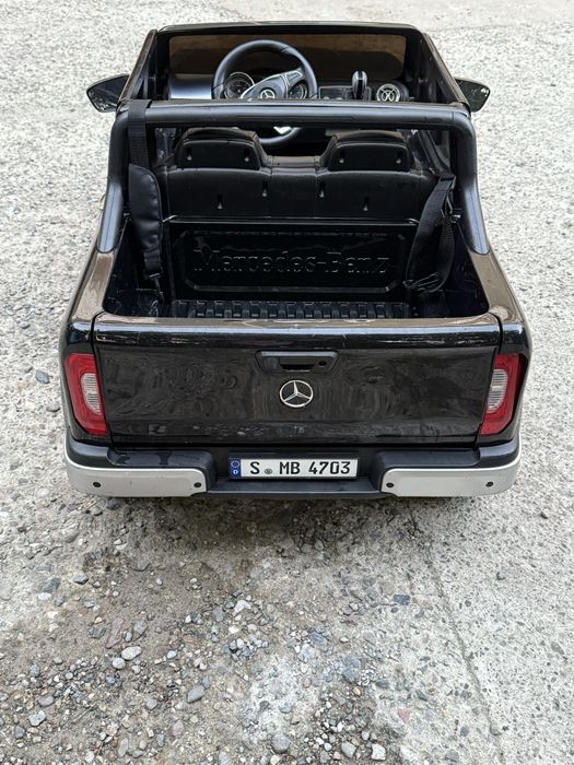 Mercedes X-Class двуместен