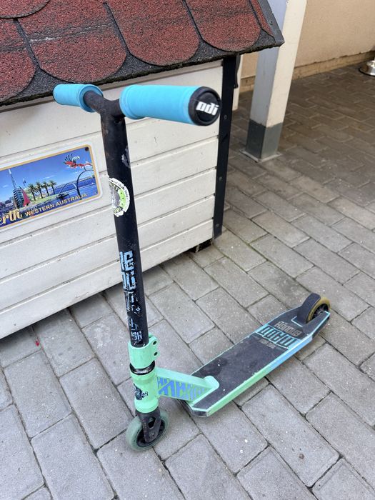 Trotineta gravity madd extreme