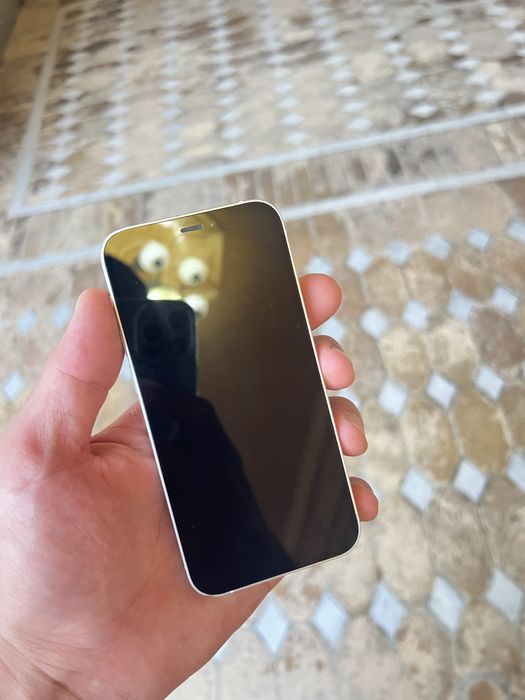 Iphone 12 mini sotiladi