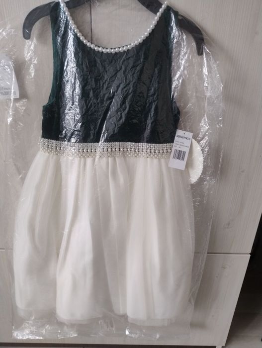 Rochie fetita, noua