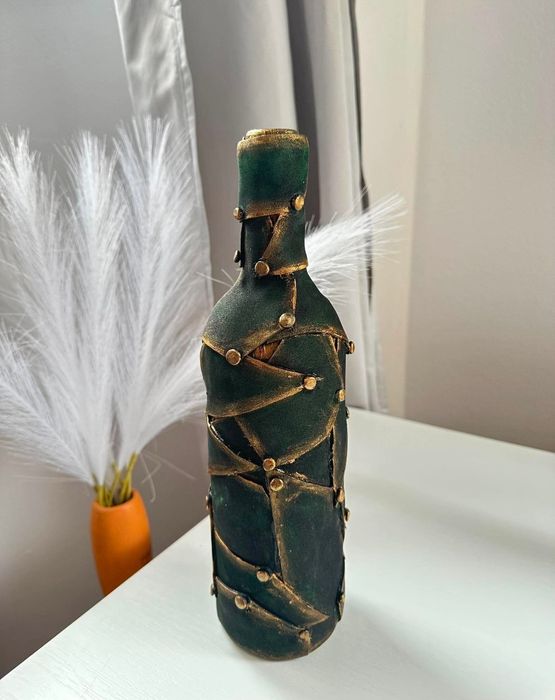 Sticlă decorativă unicat – design artizanal în stil industrial-elegant