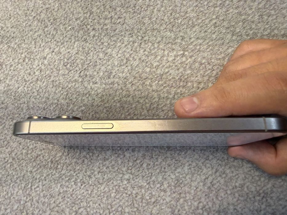 Продам Iphone 15 Pro Max 1 TB