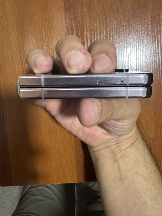 Samsung Z Flip 5