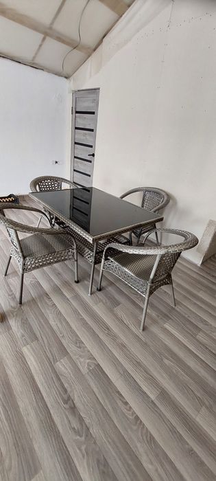 Комплект стол со стульями