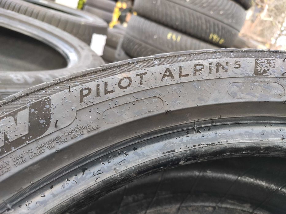 2бр Зимни гуми 245 45 18 - Michelin - DOT 2022