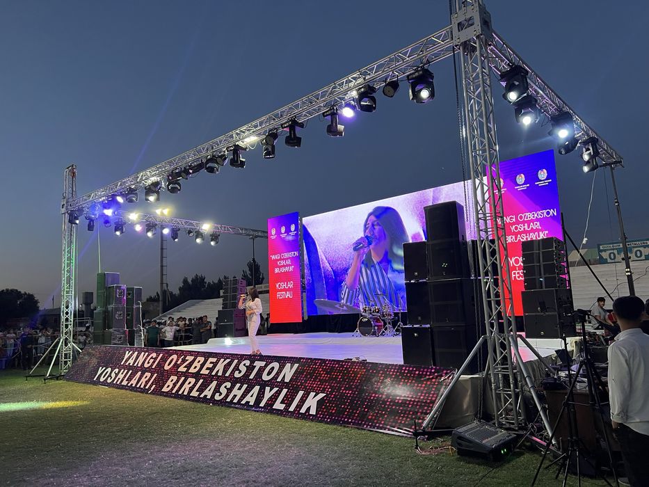 Led ekran , saxna, svet va ovoz apparaturalari