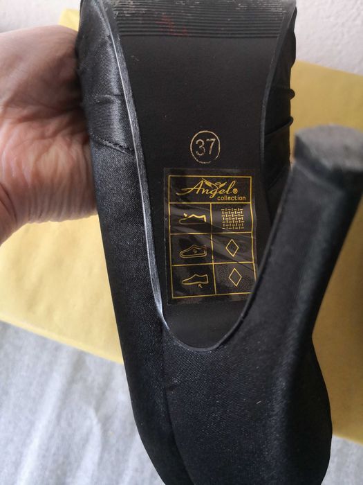 Дамски обувки с ток