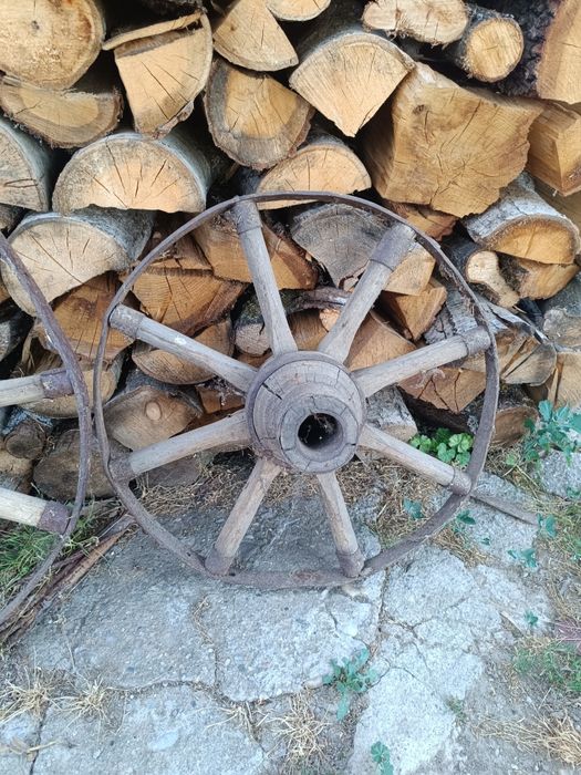 Roti de lemn de epoca