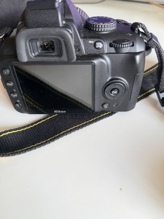 Nikon D3000 dslr