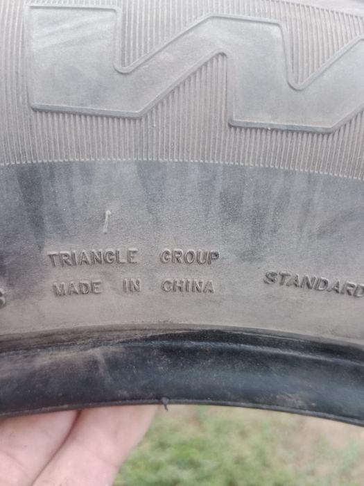 Продам шипованные шины буу