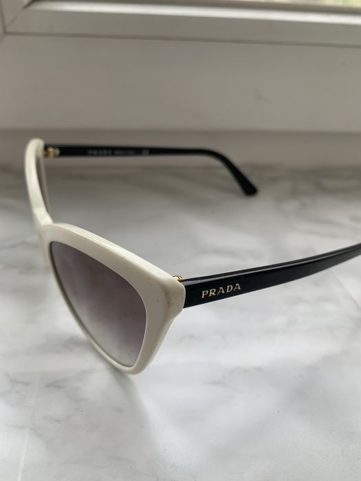 Солнцезащитные очки PRADA
