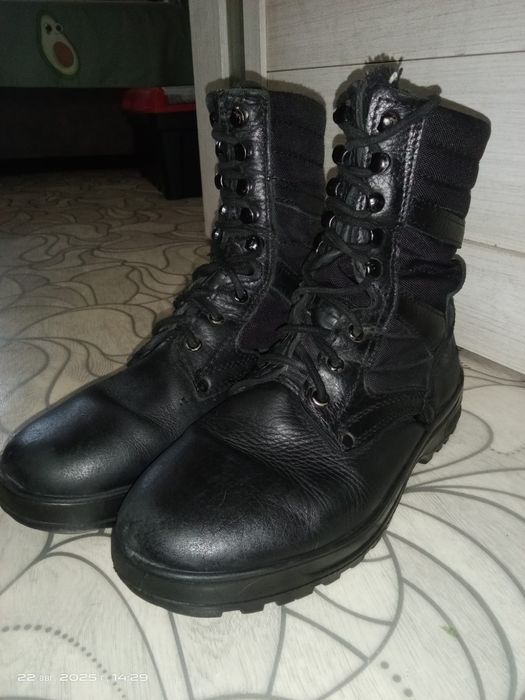Берцы, ботинки для военных