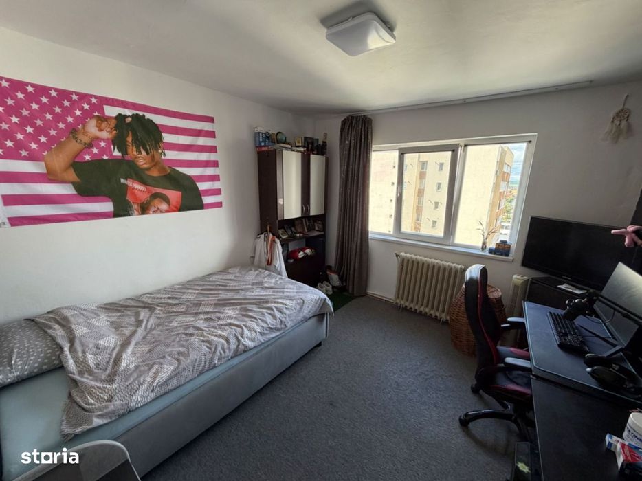 Apartament 3 camere, decomandat  - zona Cetate