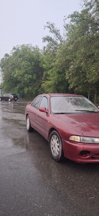 Продам Галант дутый 1995г