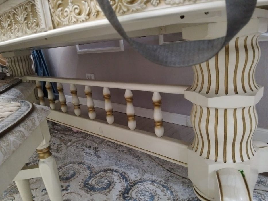 Стол стульясымен новый