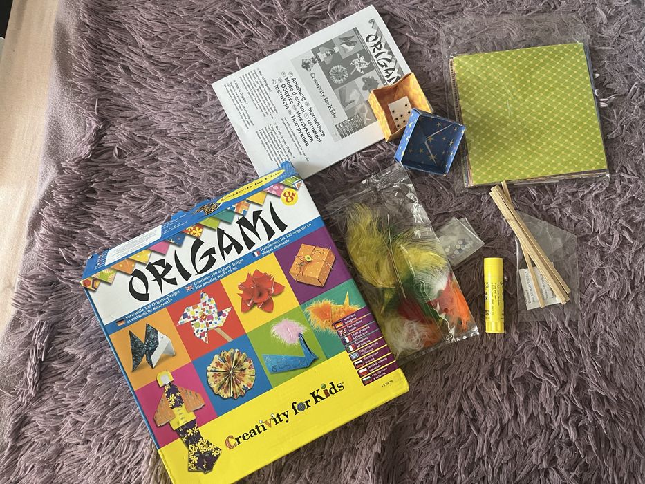 Игра Оригами - използвана, липсват няколко листа и сивия брокат