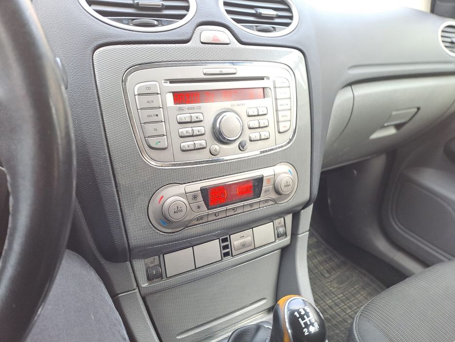 Vând Ford Focus 1.6 Diesel