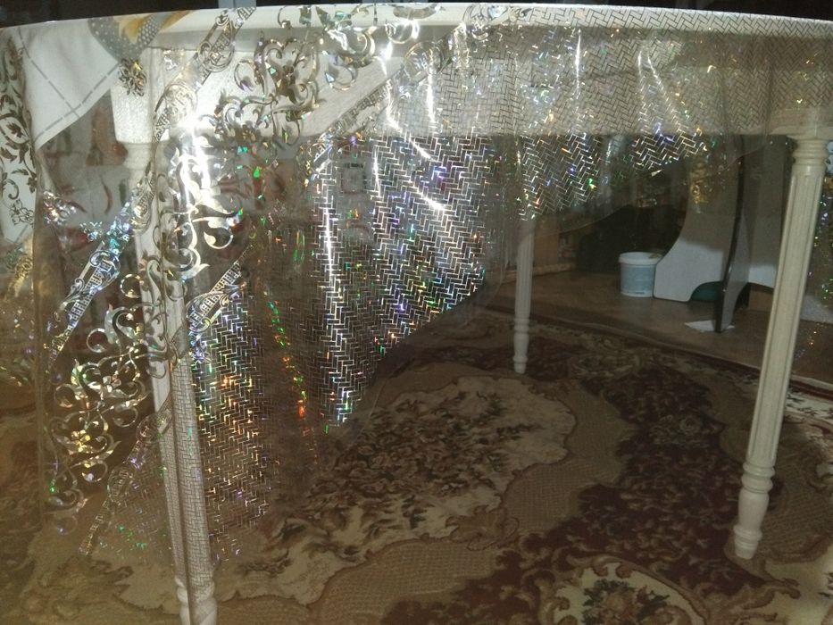 Продам круглый стол