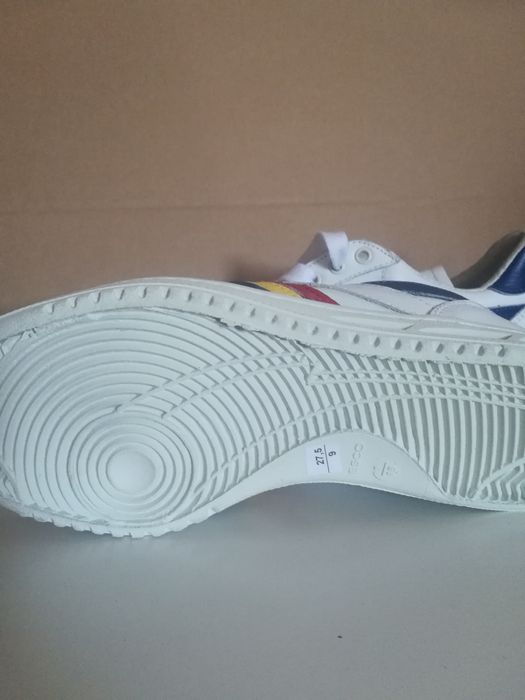 Încălțăminte sport de piele , mărimea 42