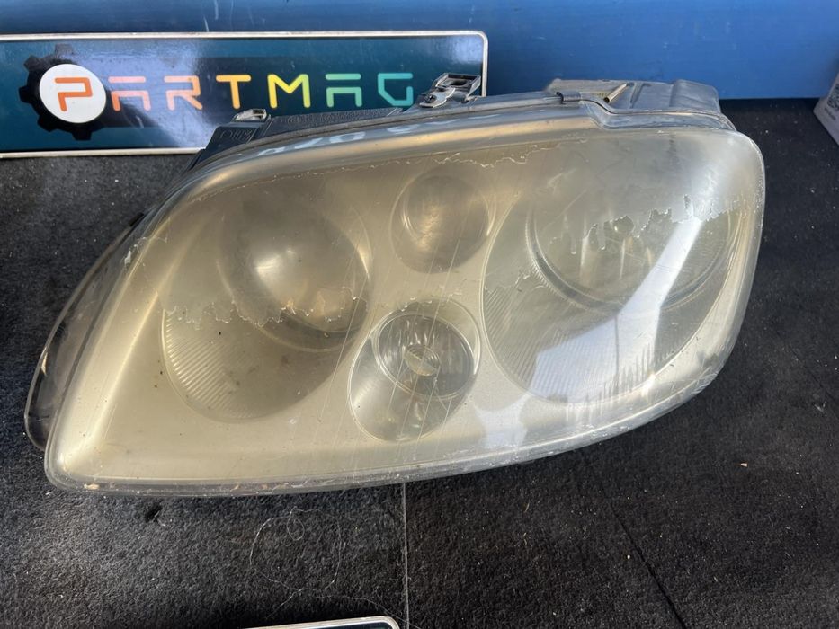 Фар - Фарове Vw Touran Фолксваген Туран 2006г ляв десен 1брой