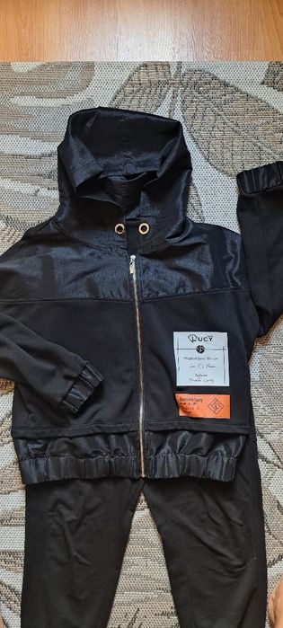 Дамски екип Lucy