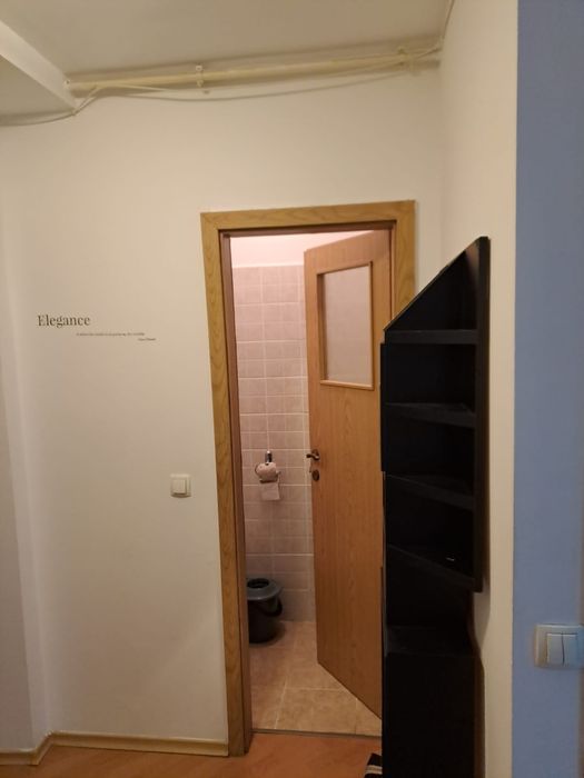 Închiriez ap.2 camere mall