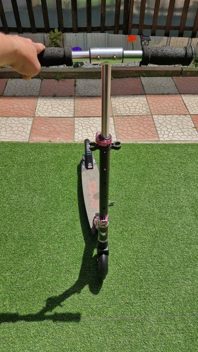 Продам самокат .