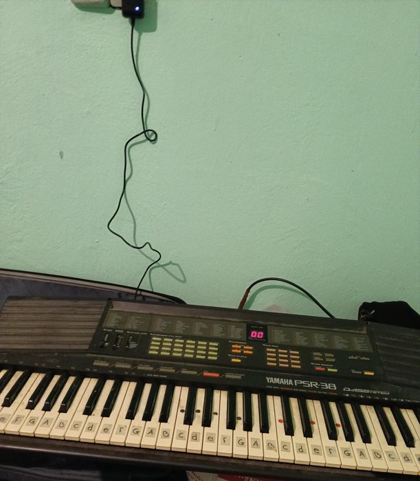 Yamaha  orgă functionabila