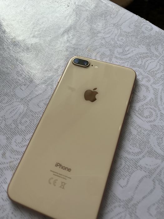 Продам Айфон 8 плюс 64гб
