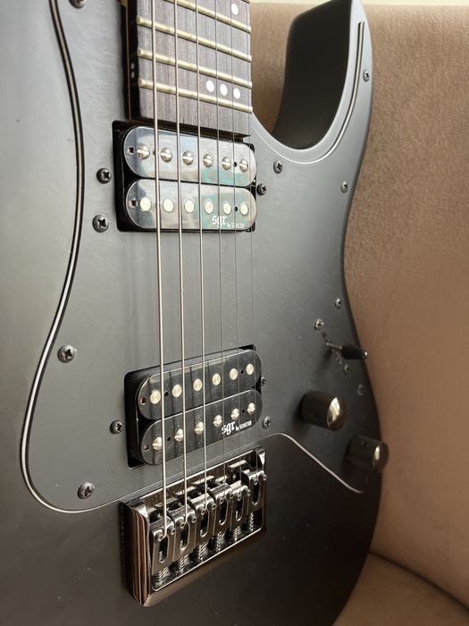 Продам электрогитару Schecter SGR Banshee 6